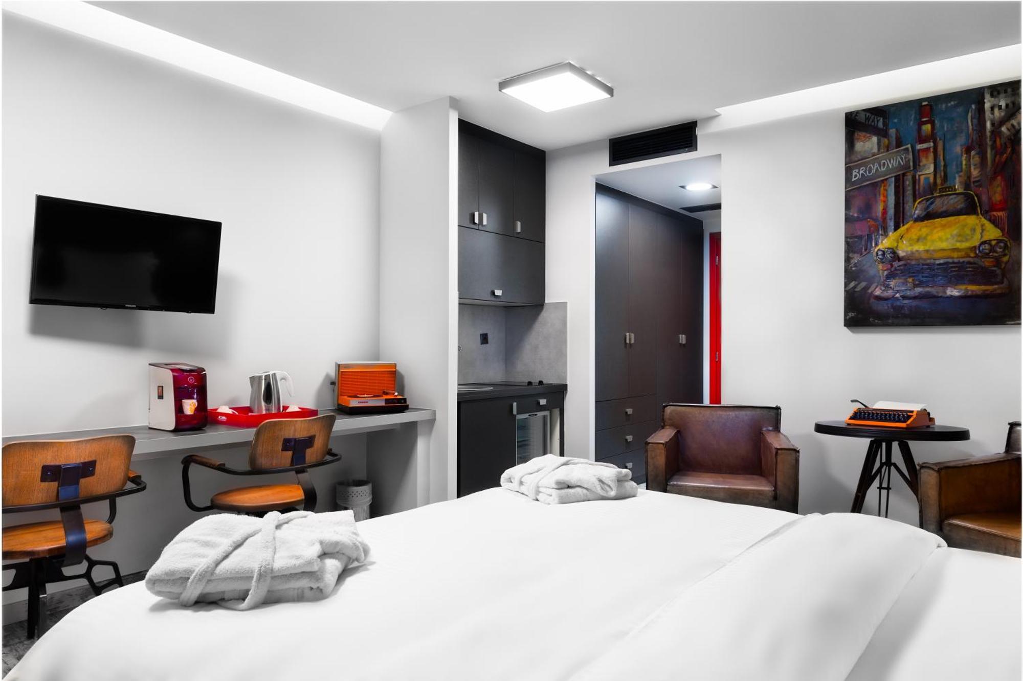 360 Degrees Hotel Athens Room photo
